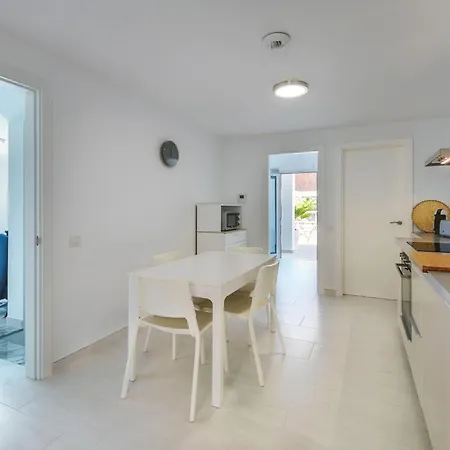 Rosa-soleada Privada Con Piscina Climatizada & Wifi En Tauro-mogan Villa
