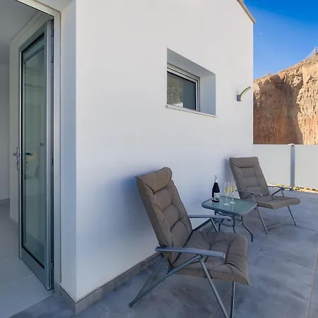 Villa Rosa-soleada Privada Con Piscina Climatizada & Wifi En Tauro-mogan *