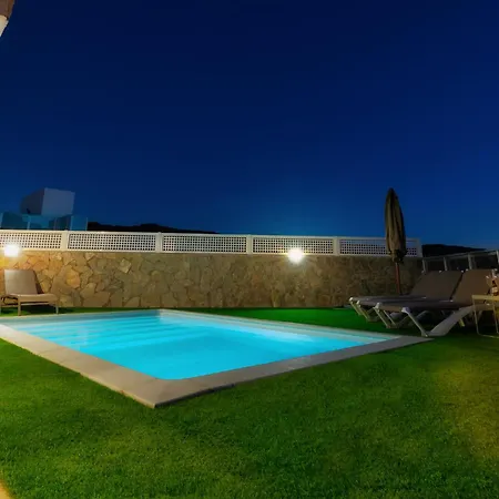 Villa Rosa-soleada Privada Con Piscina Climatizada & Wifi En Tauro-mogan La Playa de Tauro