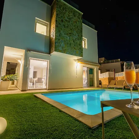 Rosa-soleada Privada Con Piscina Climatizada & Wifi En Tauro-mogan La Playa de Tauro