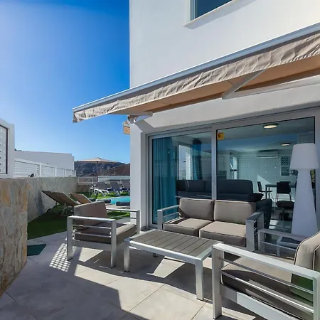 Villa Rosa-soleada Privada Con Piscina Climatizada & Wifi En Tauro-mogan *