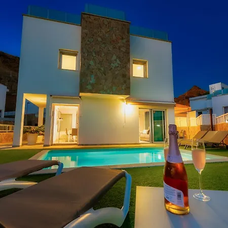 Rosa-soleada Privada Con Piscina Climatizada & Wifi En Tauro-mogan La Playa de Tauro