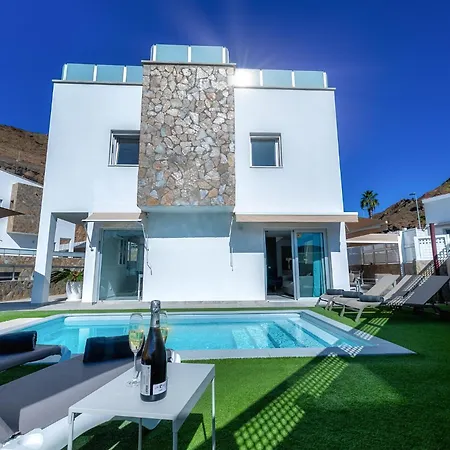 Rosa-soleada Privada Con Piscina Climatizada & Wifi En Tauro-mogan Вилла Ла-Плая-де-Тауро